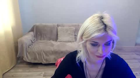 sexybeatriice online show from May 17, 6:11 am