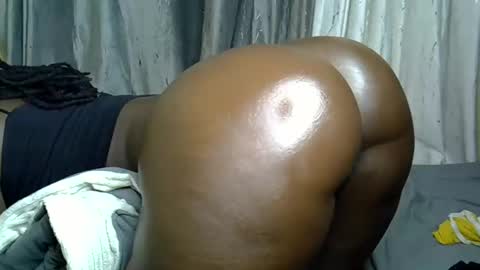 Snapshot of sexybooty_4545 chatting on September 20, 10:49 am sexybooty_4545 online show from September 20, 10:49 am