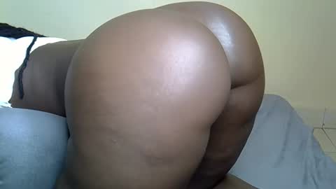 Snapshot of sexybooty_4545 chatting on October 12, 8:57 am sexybooty_4545 online show from October 12, 8:57 am