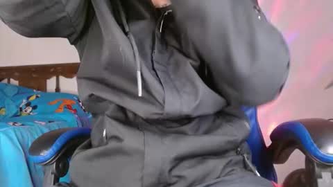 Snapshot of sexyboy_bigclit chatting on December 21, 9:27 am Iker online show from December 21, 9:27 am