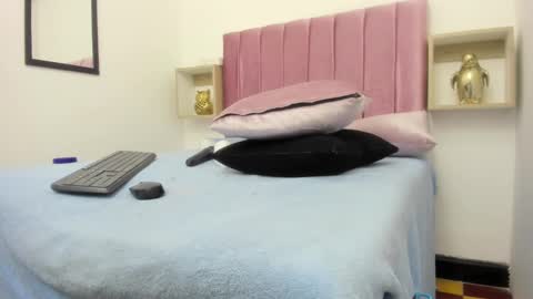 Snapshot of sexybrown_2005 chatting on January 26, 6:28 am sexybrown_2005 online show from January 26, 6:28 am