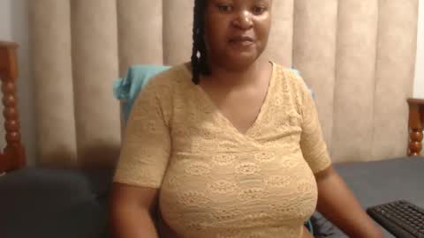 sexybustyxx online show from March 6, 8:33 am