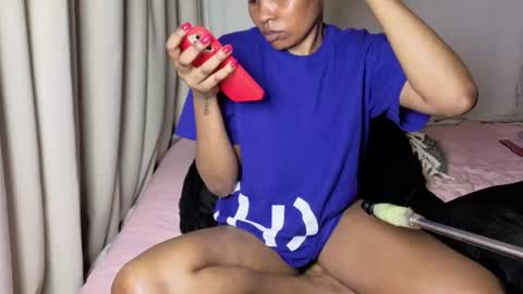 Snapshot of sexycabdy chatting on June 30, 10:44 pm sexycabdy online show from June 30, 10:44 pm