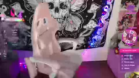 Snapshot of sexycarriie chatting on September 18, 11:18 pm Carrie online show from September 18, 11:18 pm