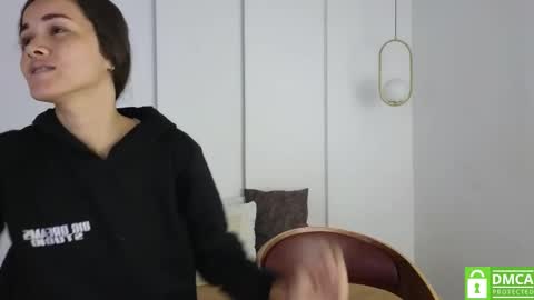 chanell and yina online show from September 28, 1:16 pm