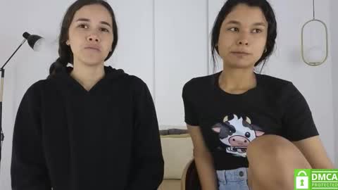 chanell and yina online show from December 22, 1:19 pm