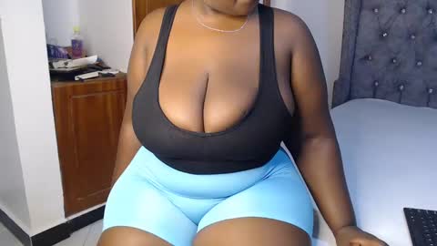 Snapshot of sexychocco_ chatting on February 27, 11:20 am sexychocco online show from February 27, 11:20 am