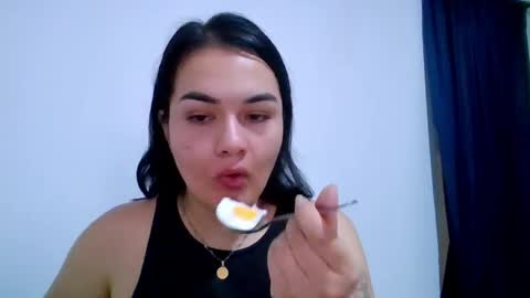 Snapshot of sexychubbyanna chatting on April 20, 3:59 pm sexychubbyanna online show from April 20, 3:59 pm