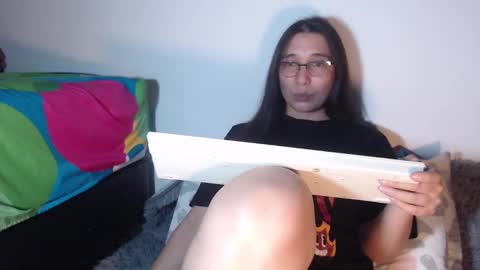 Snapshot of sexycoralinne69 chatting on February 5, 6:02 am Coralinne online show from February 5, 6:02 am