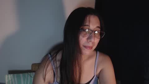 Snapshot of sexycoralinne69 chatting on February 8, 5:08 am Coralinne online show from February 8, 5:08 am