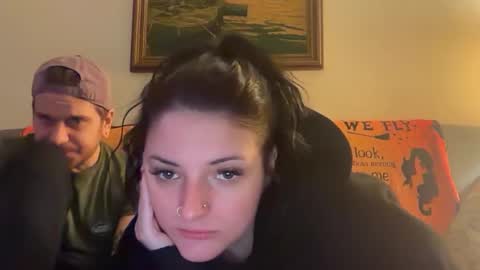 Snapshot of sexycouple41110 chatting on January 16, 2:15 am sexycouple41110 online show from January 16, 2:15 am