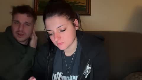 Snapshot of sexycouple41110 chatting on February 10, 3:21 am sexycouple41110 online show from February 10, 3:21 am