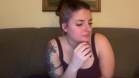 Snapshot of sexycouple41110 chatting on March 5, 4:08 am sexycouple41110 online show from March 5, 4:08 am