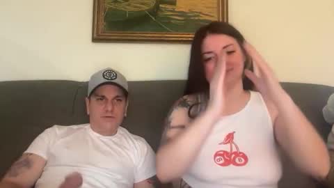 Snapshot of sexycouple41110 chatting on March 5, 6:26 pm sexycouple41110 online show from March 5, 6:26 pm