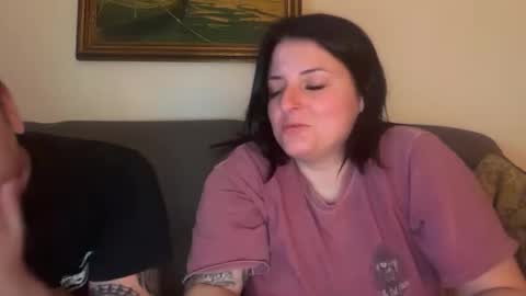 sexycouple41110 online show from May 19, 1:44 am