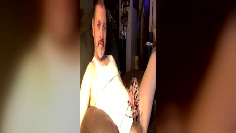 sexydad4u354757 online show from July 1, 11:45 am