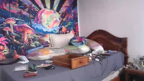 Snapshot of sexydarkhunter2 chatting on February 7, 7:06 pm Mike online show from February 7, 7:06 pm