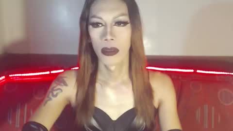 Devine online show from March 1, 5:15 pm