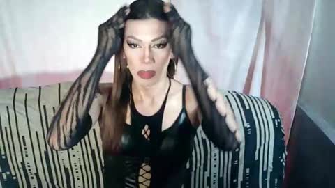 Devine online show from May 3, 6:47 pm