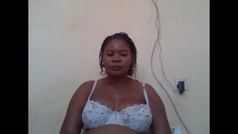 Snapshot of sexydove2 chatting on October 2, 7:26 am EMILY online show from October 2, 7:26 am