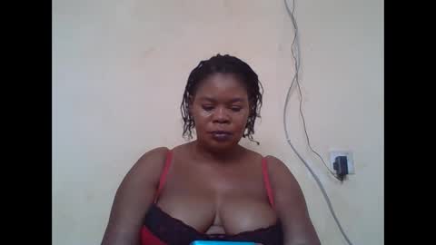 Snapshot of sexydove2 chatting on October 14, 6:58 am EMILY online show from October 14, 6:58 am