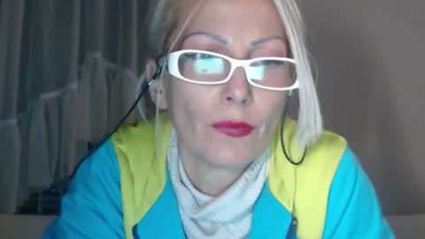 ENI pvt moan your name  WHEN I M NOT online you tell me in SNAPCHAT deal yes add me...  FREE TWITTER magiconline101...... online show from October 2, 8:16 pm