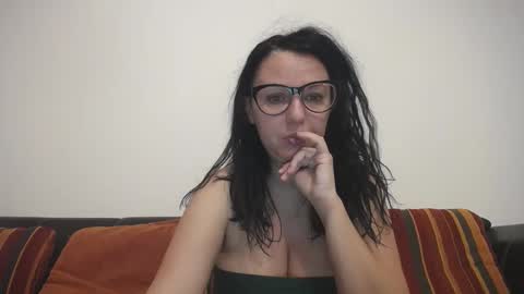 Snapshot of sexyerikka chatting on December 13, 3:16 am Eva online show from December 13, 3:16 am