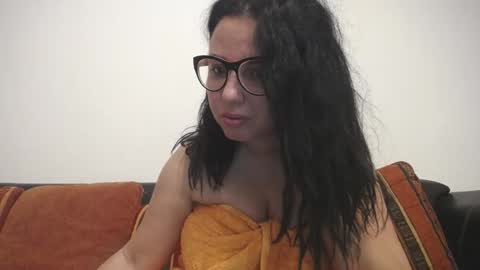 Snapshot of sexyerikka chatting on November 4, 2:32 am Eva online show from November 4, 2:32 am