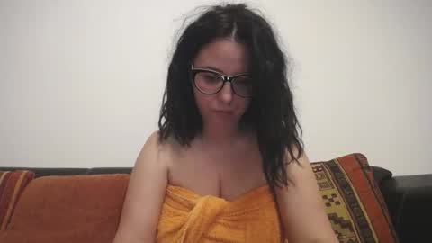 Snapshot of sexyerikka chatting on November 20, 2:12 am Eva online show from November 20, 2:12 am