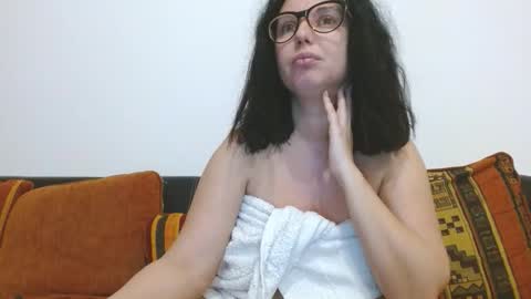 Snapshot of sexyerikka chatting on December 15, 3:22 am Eva online show from December 15, 3:22 am