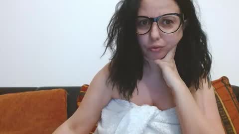 Snapshot of sexyerikka chatting on January 19, 12:31 pm Eva online show from January 19, 12:31 pm