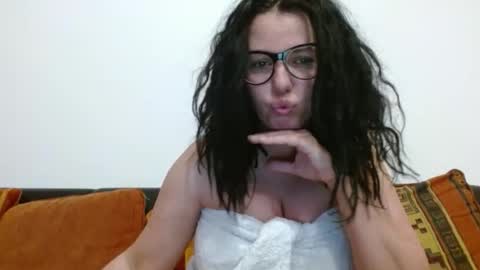 Snapshot of sexyerikka chatting on March 28, 3:06 am Eva online show from March 28, 3:06 am