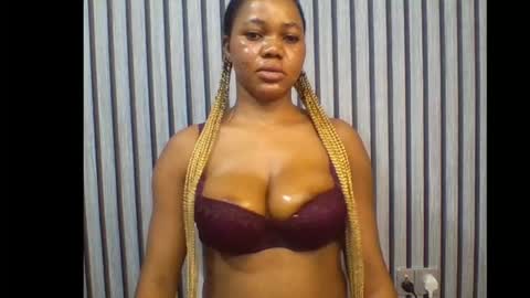 Snapshot of sexyeye368293 chatting on November 4, 1:05 am sexyeye368293 online show from November 4, 1:05 am