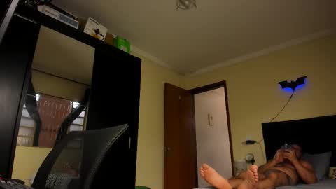 chris online show from November 7, 4:51 pm