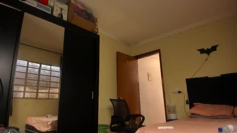 Snapshot of sexyflightz chatting on March 3, 4:46 pm chris online show from March 3, 4:46 pm