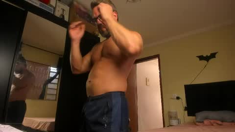 Snapshot of sexyflightz chatting on April 9, 4:34 pm chris online show from April 9, 4:34 pm