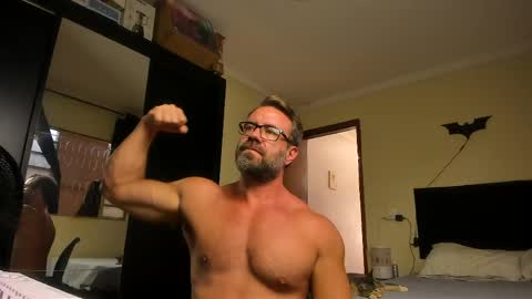 Snapshot of sexyflightz chatting on April 13, 4:34 pm chris online show from April 13, 4:34 pm