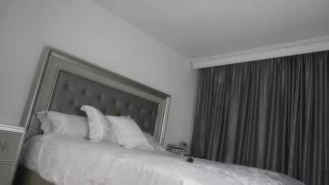 Snapshot of sexygirlforyouuu chatting on December 29, 5:21 am Vanessa online show from December 29, 5:21 am