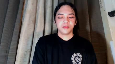 TYRA 3 online show from May 17, 2:35 pm