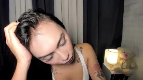 sexygoddessappira online show from December 15, 7:45 am