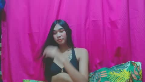 Snapshot of sexyhornyts4u chatting on April 8, 11:32 am sexyhornyts4u online show from April 8, 11:32 am