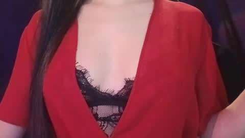 Snapshot of sexyideusa chatting on July 12, 3:30 am Sexy online show from July 12, 3:30 am