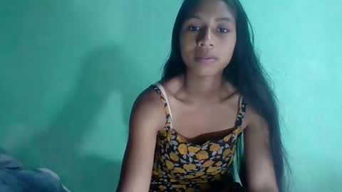 Snapshot of sexyjolie586 chatting on May 23, 1:48 pm sexyjolie586 online show from May 23, 1:48 pm
