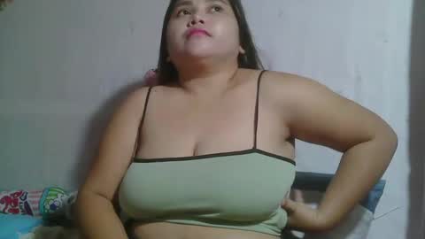 Snapshot of sexykittymom chatting on February 17, 1:04 am sexykittymom online show from February 17, 1:04 am