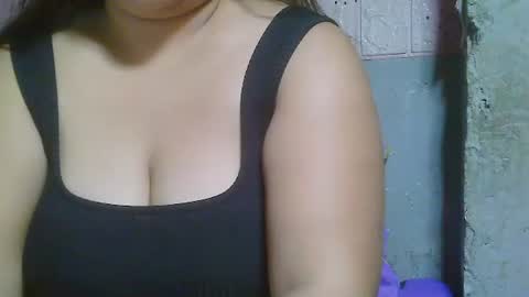 Snapshot of sexykittymom chatting on February 17, 7:31 pm sexykittymom online show from February 17, 7:31 pm