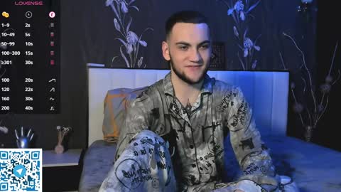 Snapshot of sexykolya chatting on December 6, 11:03 pm Kolya online show from December 6, 11:03 pm