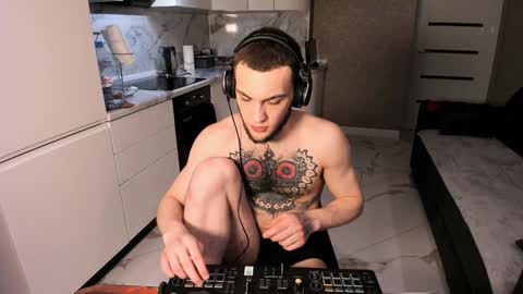 Snapshot of sexykolya chatting on January 21, 1:39 am Kolya online show from January 21, 1:39 am