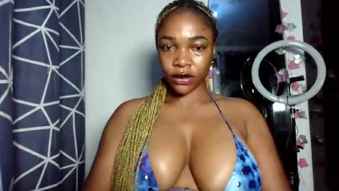 malia online show from August 5, 8:39 am