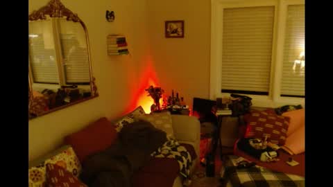 Snapshot of sexylady336 chatting on September 22, 6:15 am Indi Fera online show from September 22, 6:15 am