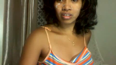 Snapshot of sexylarra12 chatting on May 14, 5:42 pm sexylarra12 online show from May 14, 5:42 pm